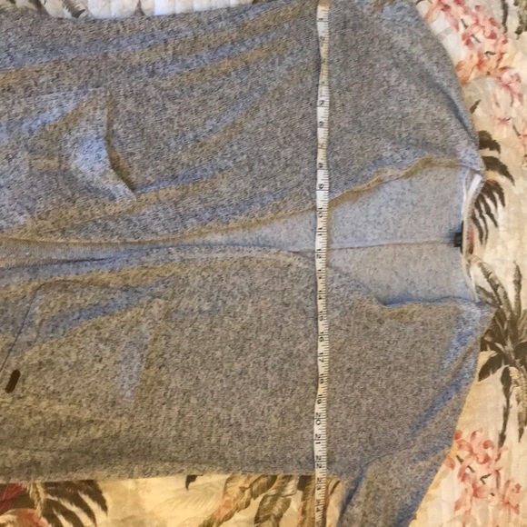 Roots Grey sweater - Picture 2 of 5